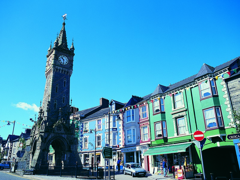 L - Machynlleth Market.jpg